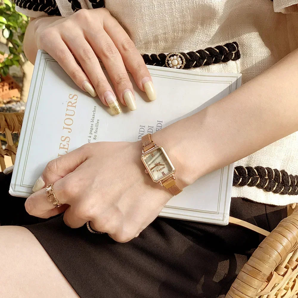 New Women Watches Fashion Square Ladies Quartz Watch Magnetic Strap Green Dial Simple Rose Gold Mesh Luxury Women Watches
