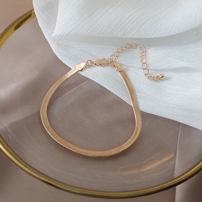 4pcs Punk Curb Cuban Chain Bracelets Set for Women Simple Thick Gold Color Charm Bracelets Fashion Jewelry Accessories New
