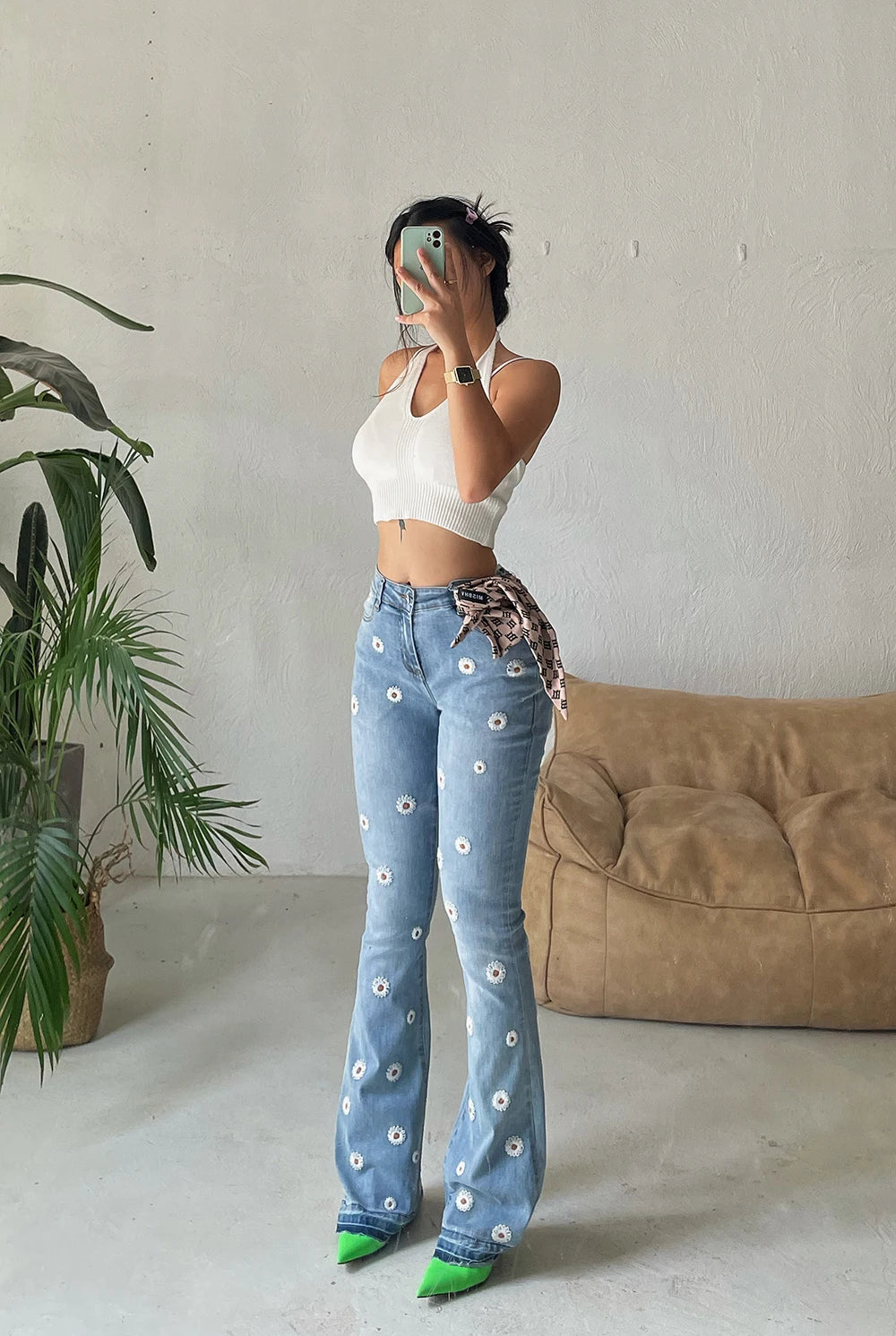 Women's Denim Bell Bottoms High Waist Tight Elastic Long Legs Daisy Embroidered Printed Spicy Girl Slim Straight Jeans UDUE