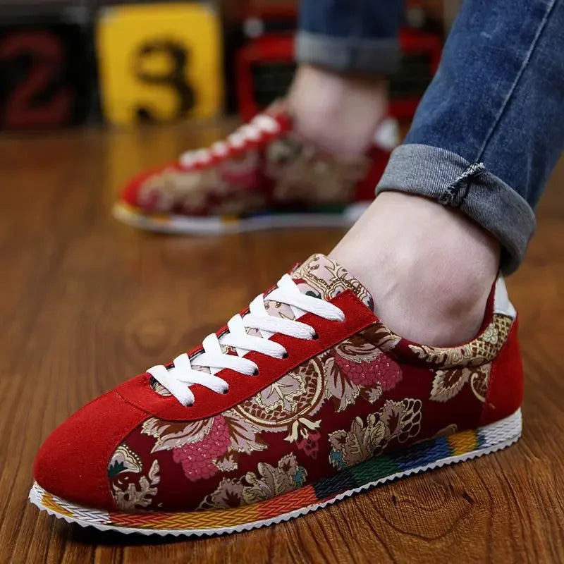 Fashion Graffiti Printed Men Suede Sneakers Red Running Shoes Men's Jogging Shoes Light Gym Trainers Men Flat Embroidery Shoes