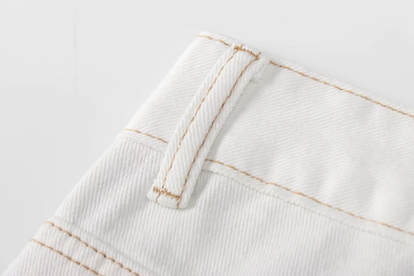 Maxdutti Vintage Loose Mom White High Waist Jeans Wide Leg Jeans Women With Contrasting Stitching Casual Trousers