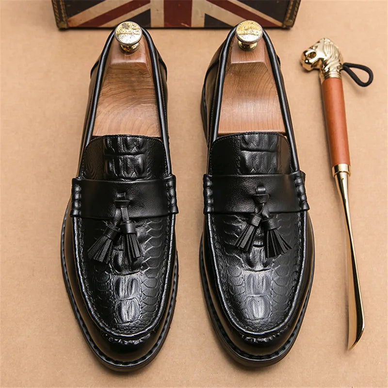 Men's Pointed Alligator Pattern Slip On Patent Leather Dress Casual Shoes Wedding Dress Business Homecoming Footwear