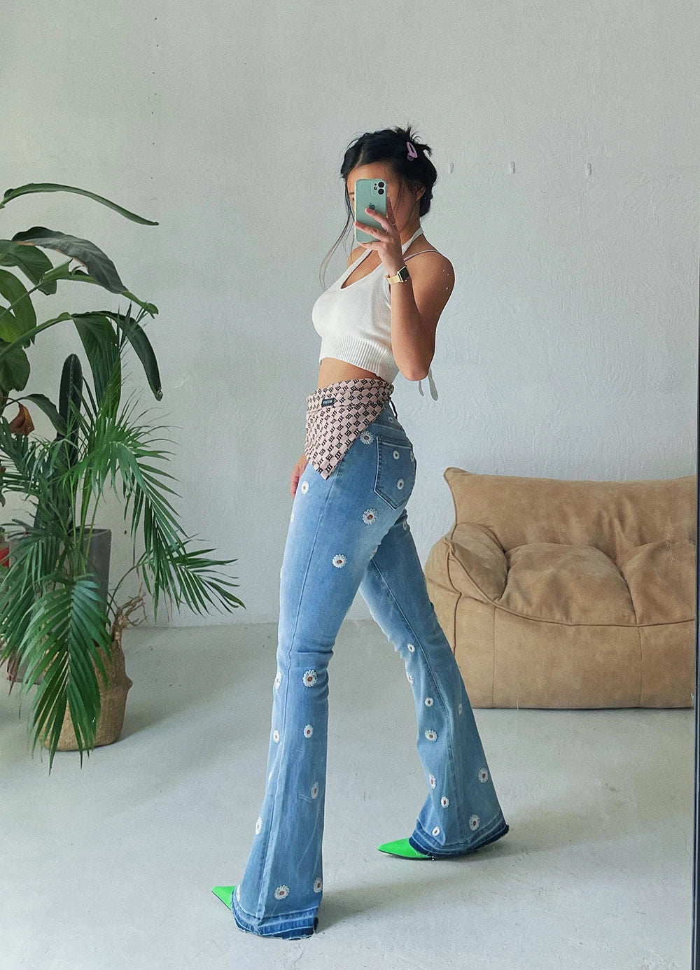 Women's Denim Bell Bottoms High Waist Tight Elastic Long Legs Daisy Embroidered Printed Spicy Girl Slim Straight Jeans UDUE