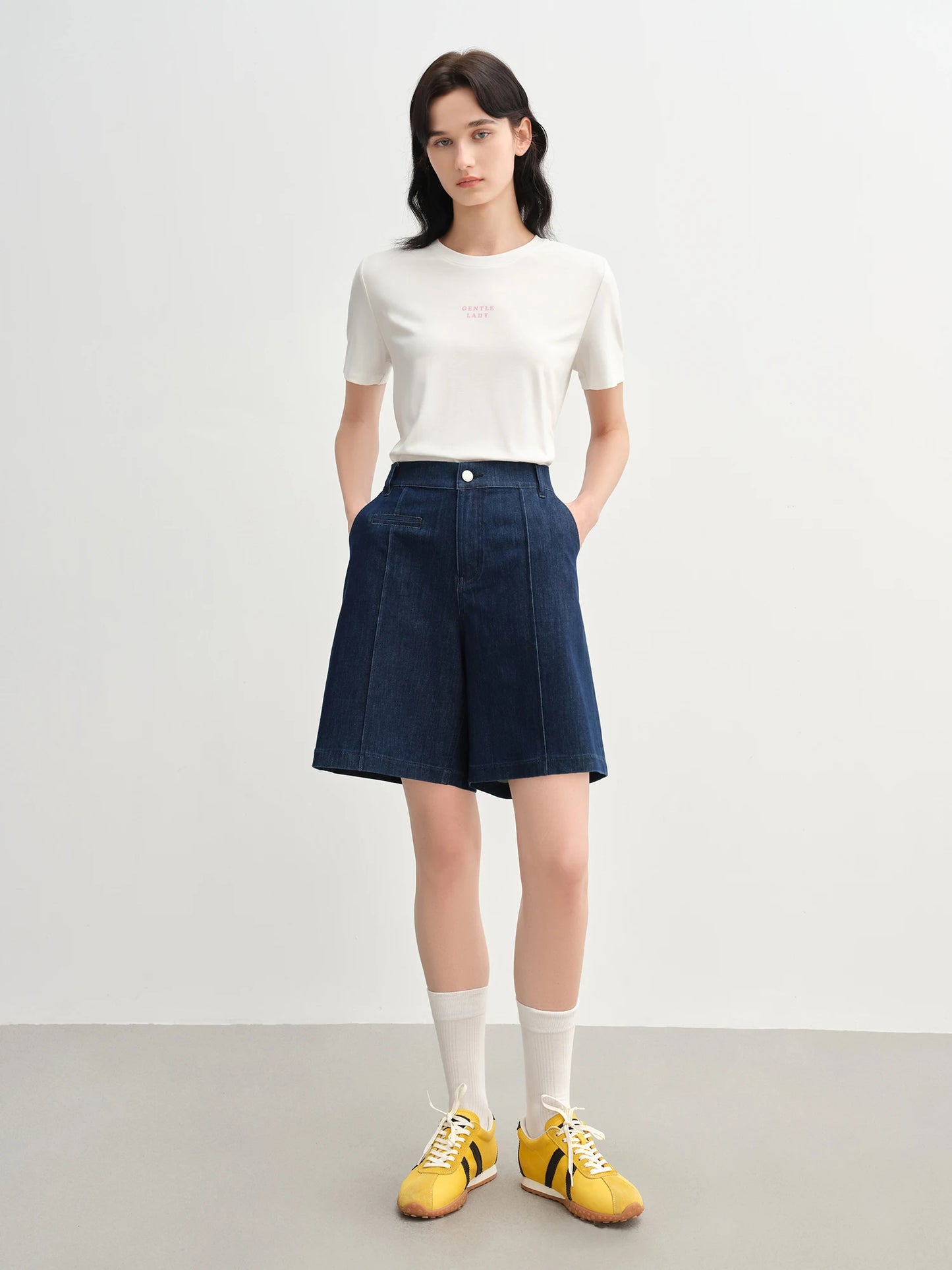 DUSHU 2025 Summer Women's Stretch Denim Mid-Length Shorts - Streamlined Straight-Leg Design & Versatile Urban Jeans