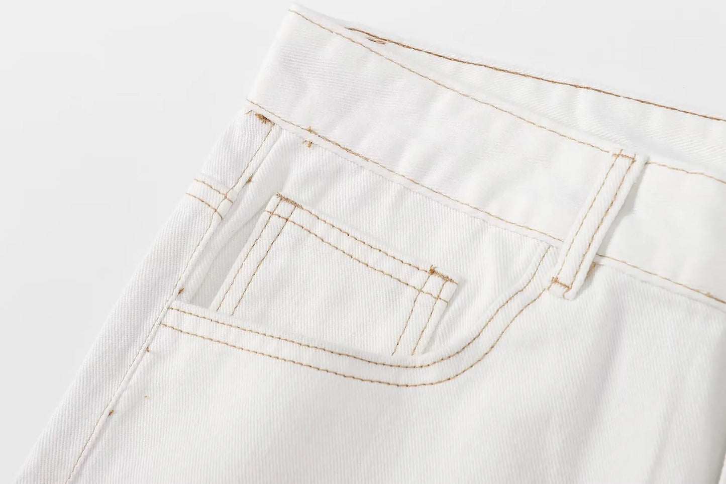 Maxdutti Vintage Loose Mom White High Waist Jeans Wide Leg Jeans Women With Contrasting Stitching Casual Trousers
