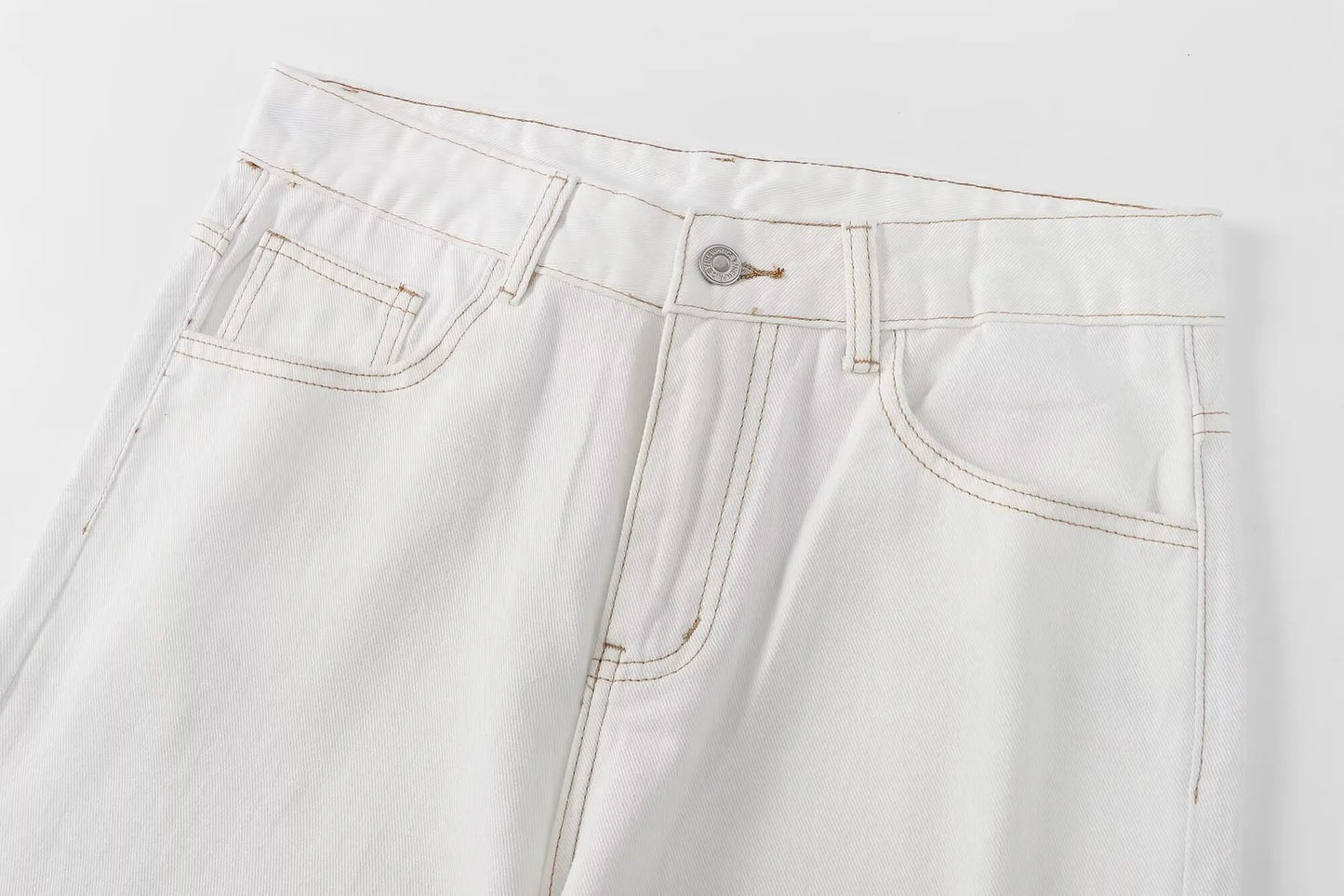 Maxdutti Vintage Loose Mom White High Waist Jeans Wide Leg Jeans Women With Contrasting Stitching Casual Trousers