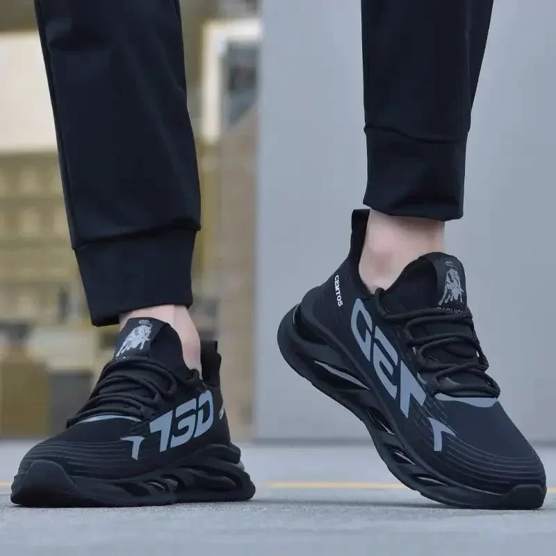 2025 Casual Sneakers for Men Slip on New Fashion Breathable Running Shoes Outdoor Gym Sports Shoes Walking Training Tennis Shoes