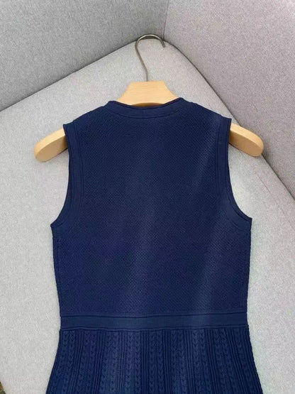 Spring Summer New Fashion Dark Blue Knit Midi Dress Women Temperament Elegant O Neck Sleeveless Single-Breasted Slim Robe Ladies