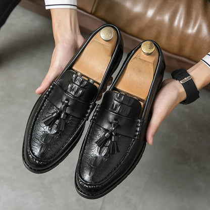 Men's Pointed Alligator Pattern Slip On Patent Leather Dress Casual Shoes Wedding Dress Business Homecoming Footwear