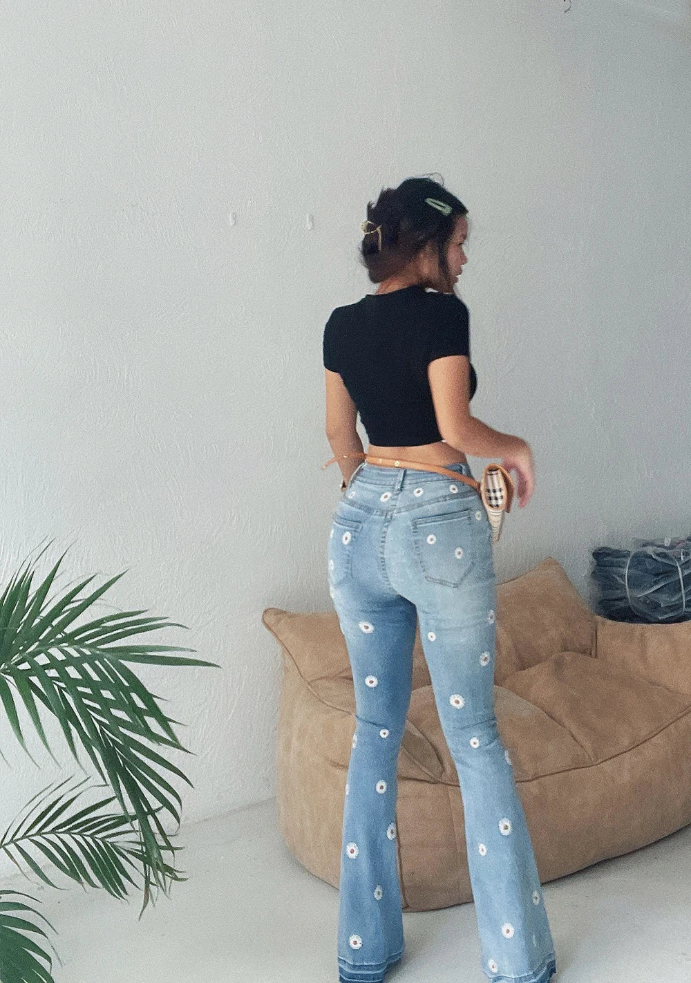 Women's Denim Bell Bottoms High Waist Tight Elastic Long Legs Daisy Embroidered Printed Spicy Girl Slim Straight Jeans UDUE