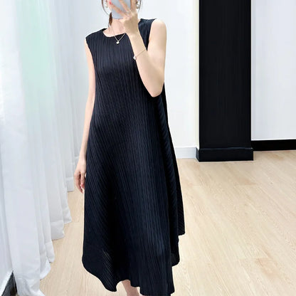 Miyake Skirt Women 2023 Summer New Casual Simple Graceful Loose Pleated Design round Neck Sleeveless DressLuxury Evening Dresses