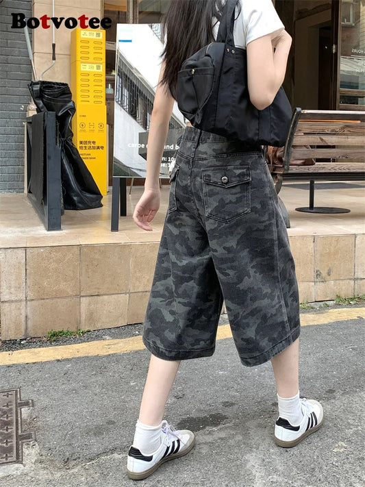 Botvotee Camo Calf Length Jeans for Women High Waisted Wide Leg Baggy Denim Camouflage Jeans with Pockets Summer Fashion Pants