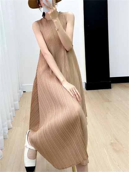 Miyake Skirt Women 2023 Summer New Casual Simple Graceful Loose Pleated Design round Neck Sleeveless DressLuxury Evening Dresses
